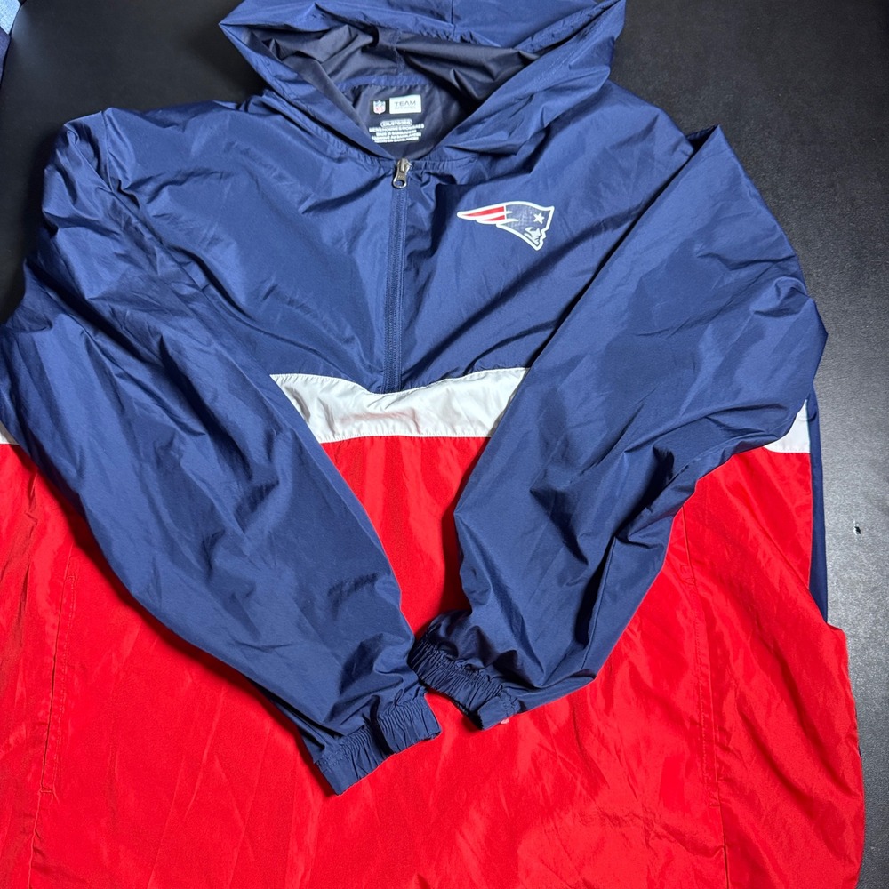 NFL Team Apparel Windbreaker Mens 2XL Blue Red Patriots Half Zip Hooded Jacket